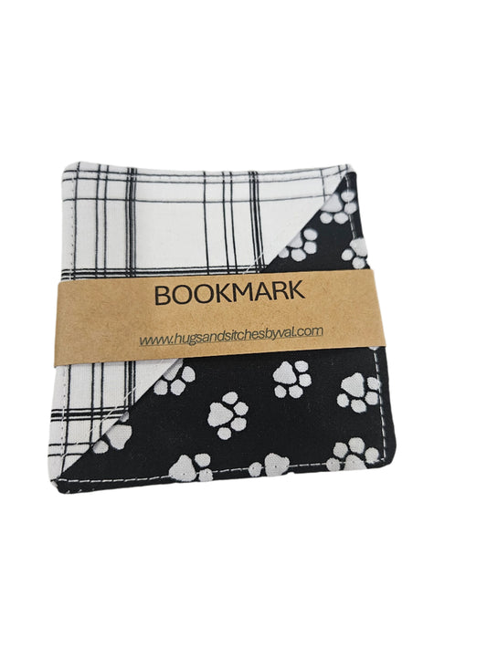 Paw Print/Black Plaid